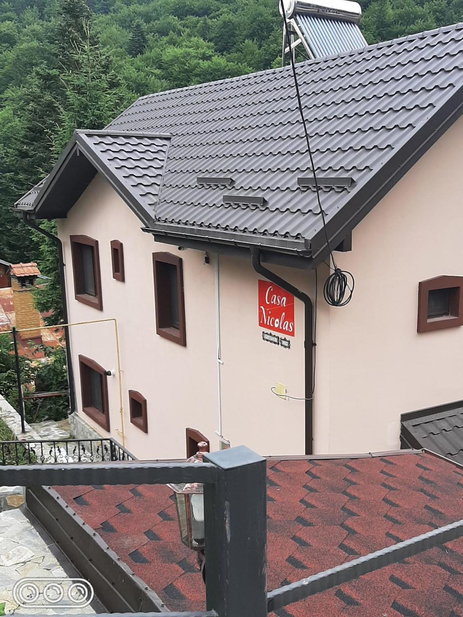 Casa Nicolas Buşteni Exteriör bild