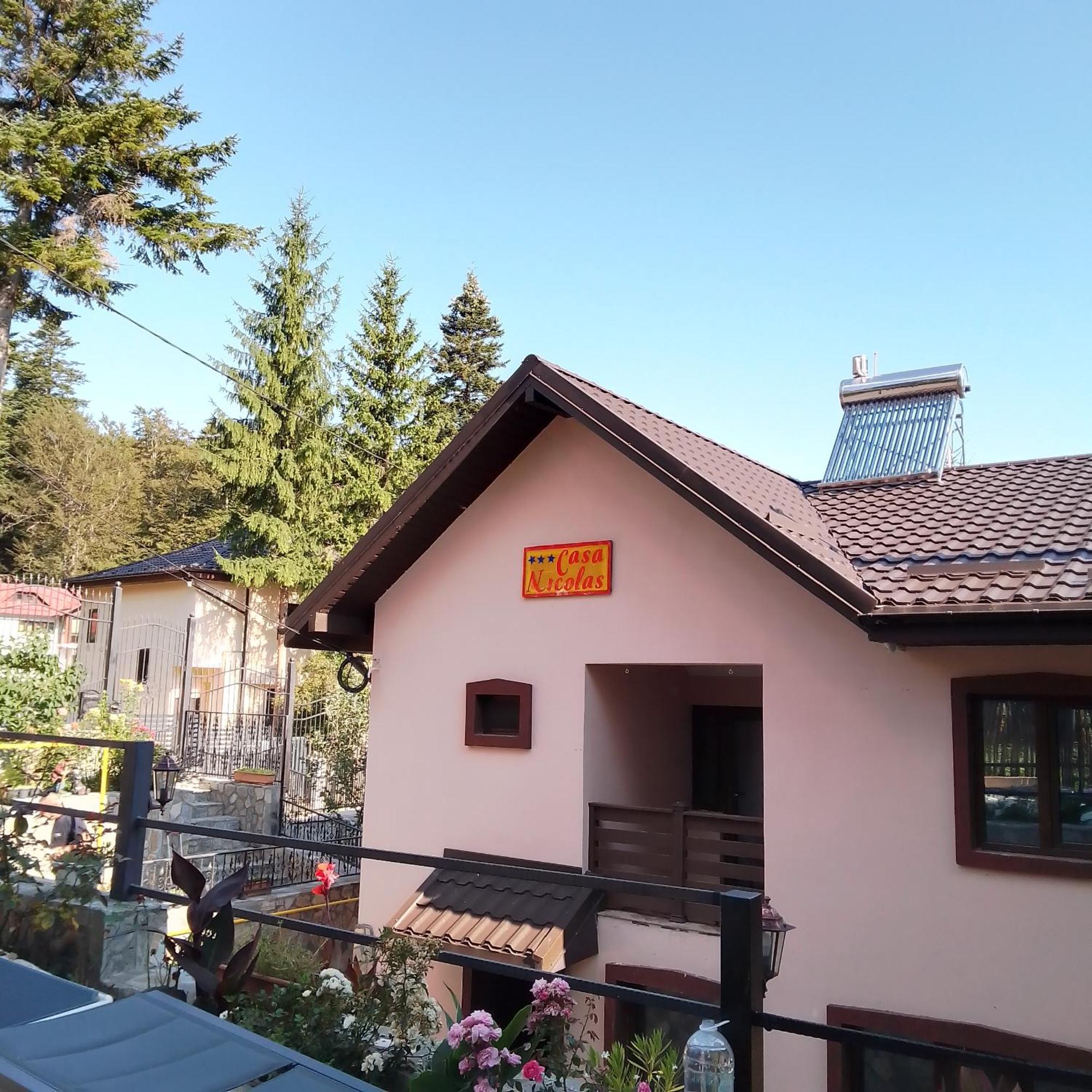 Casa Nicolas Buşteni Exteriör bild